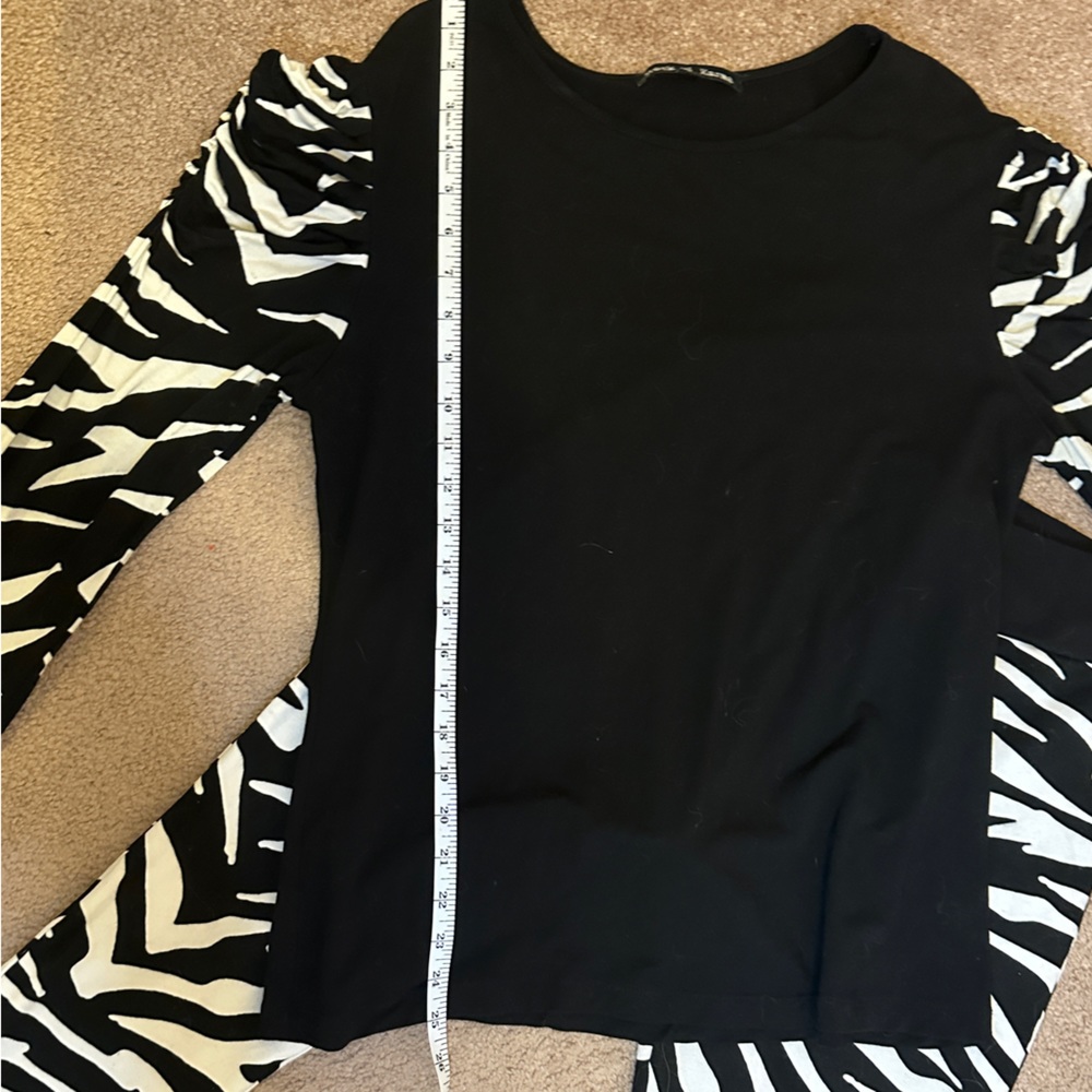 Rock ‘N Karma Vogue puff sleeve top zebra design size XL NWT